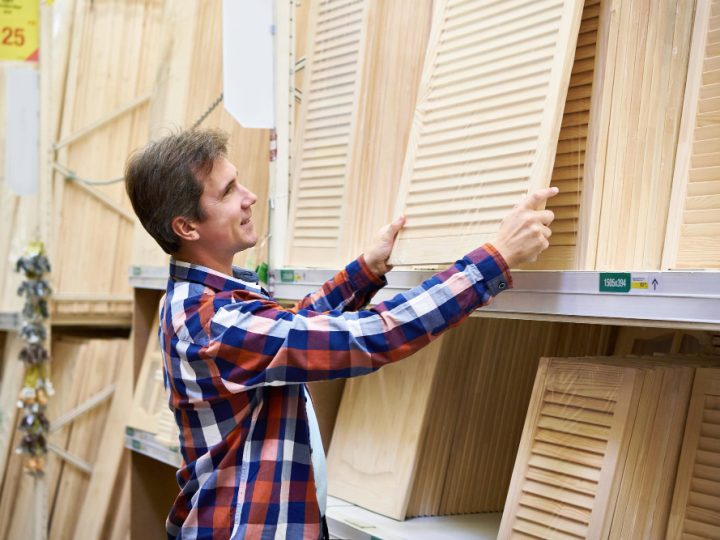 Pourquoi choisir des volets persiennes en bois pour votre maison