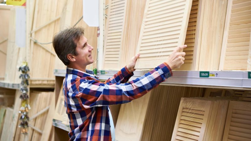 Pourquoi choisir des volets persiennes en bois pour votre maison