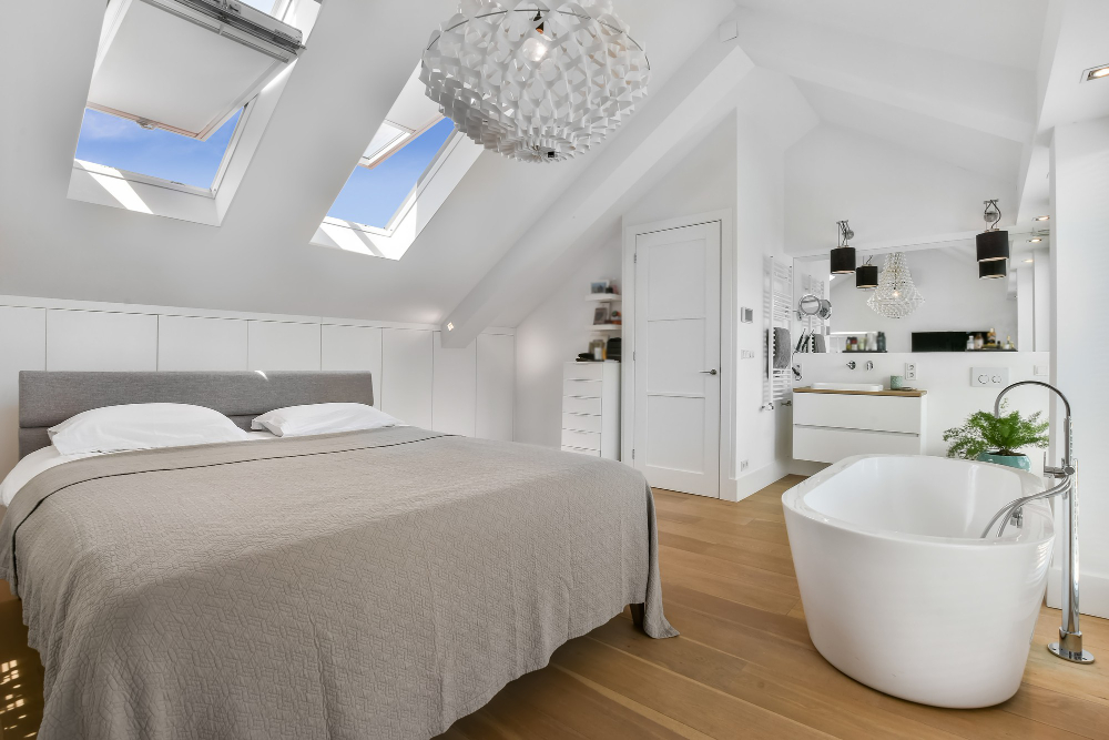 Aménager une petite salle de bain ouverte sur la chambre pour gagner de l&rsquo;espace